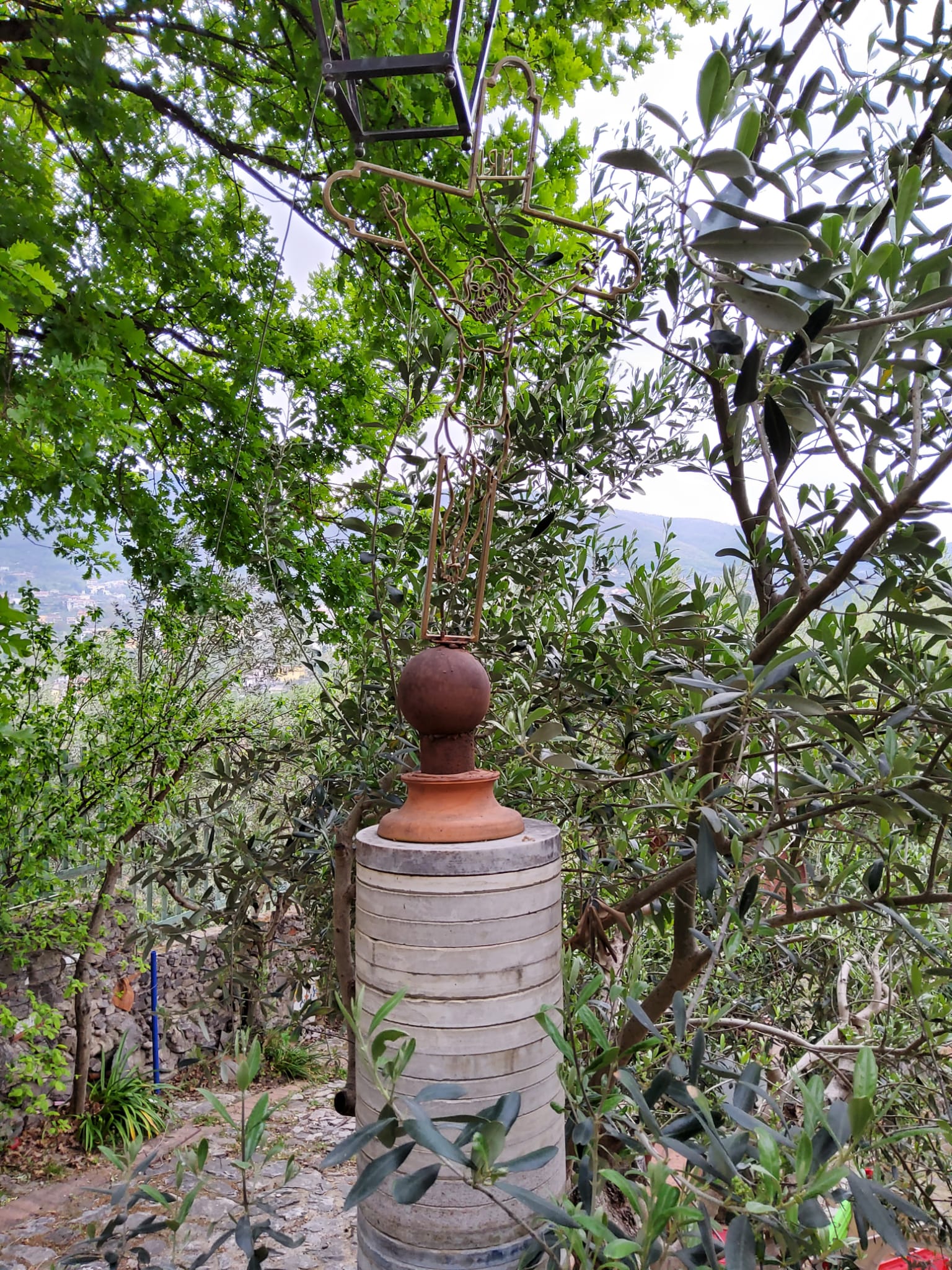 Archi in pietra e segni della memoria a Santa Lucia di Cava de' Tirreni